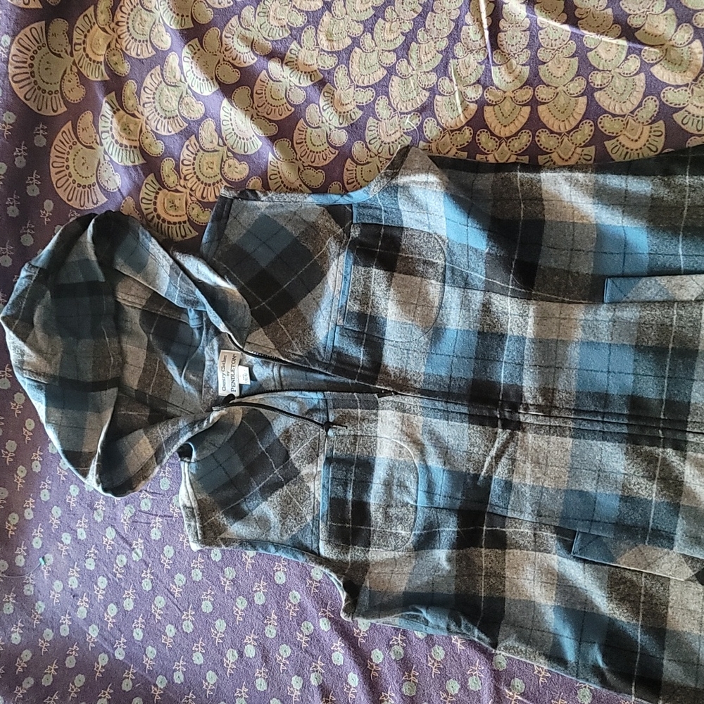 Amazing!! 90s Pendleton Zip Up Hooded Vest with Pockets Galore! Perfect!
